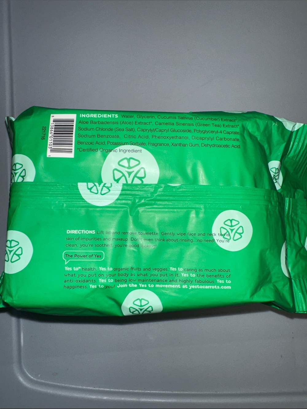 Cucumbers Soothing Hypoallergenic Facial Towelettes - Yes To Cucumbers - Picture 2 of 2